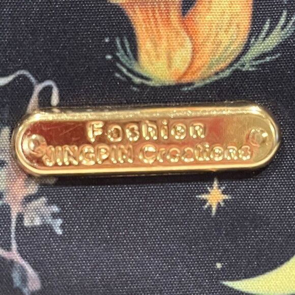 Mushroom Foliage All Over Print Chest Sling Bag Travel Shoulder Daypack Unisex - Picture 5 of 8